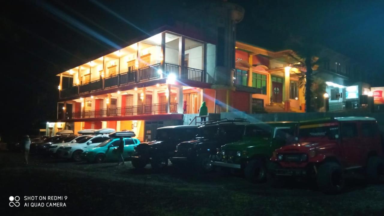 Hotel Nur Cahaya - Syariah Probolinggo Luaran gambar